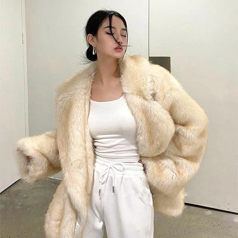 Elegant Gradient Animal Print Faux Fur Coat: Chic Winter Outerwear