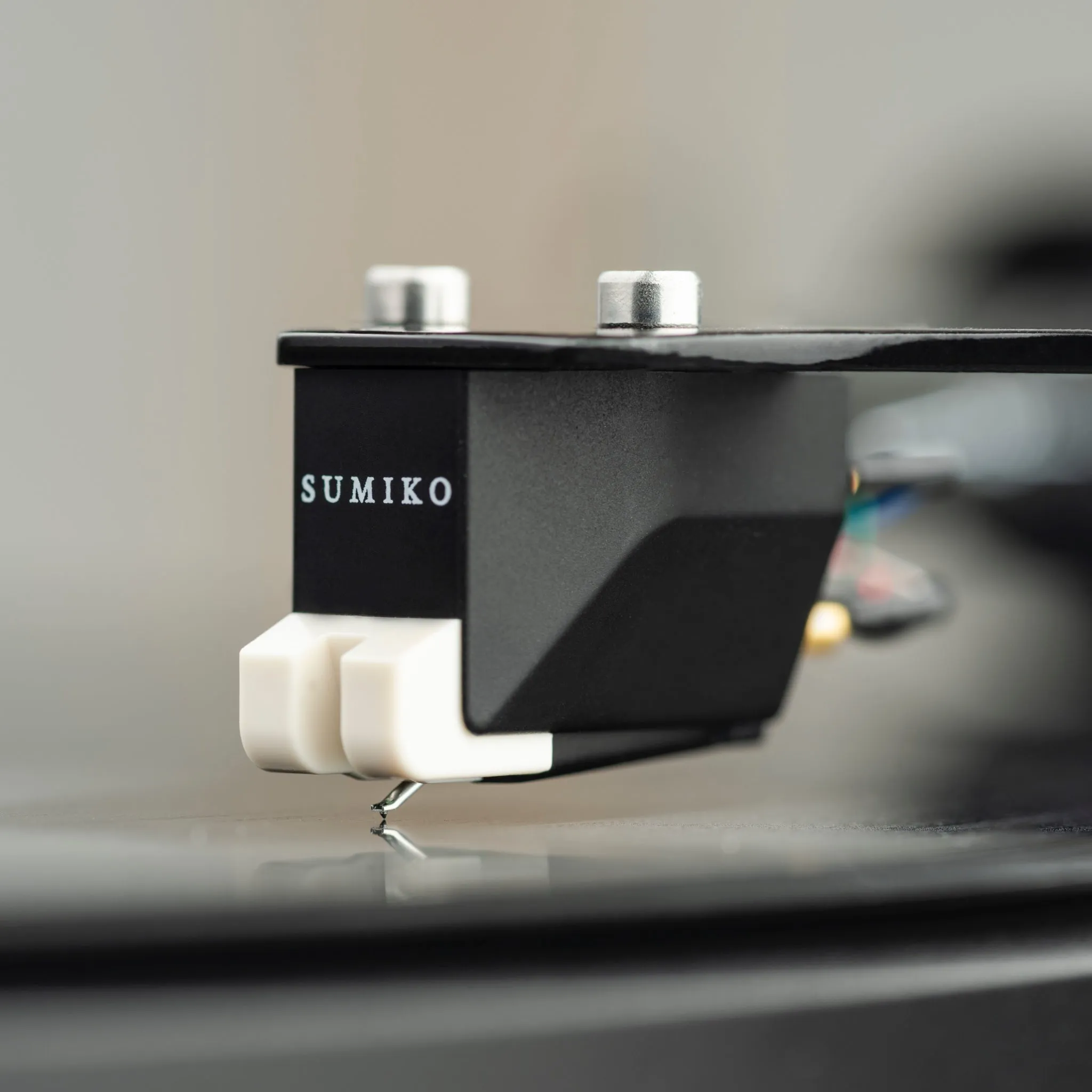 Pro-Ject Debut Carbon EVO | Audiophile Turntable