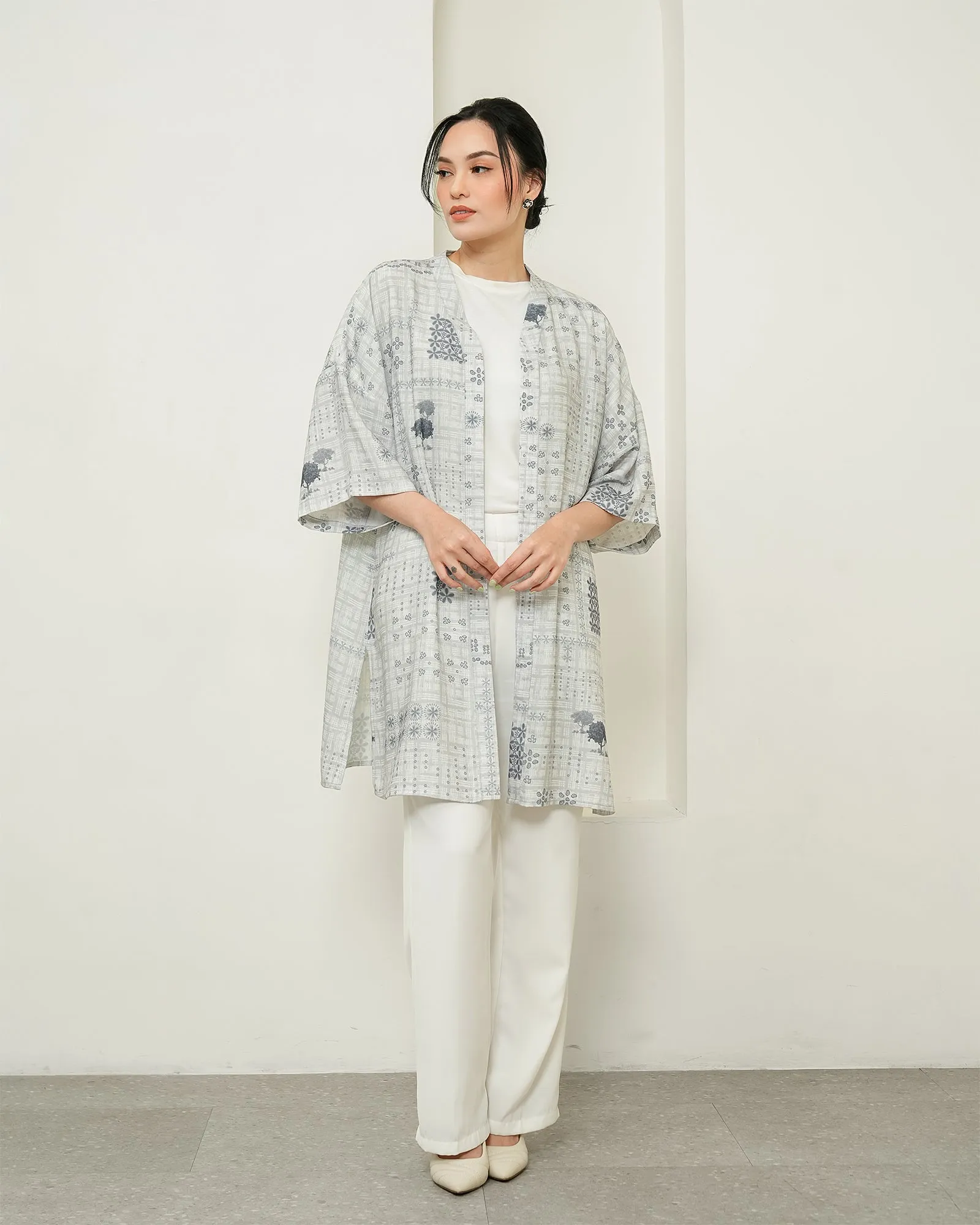 RASHITA OUTER