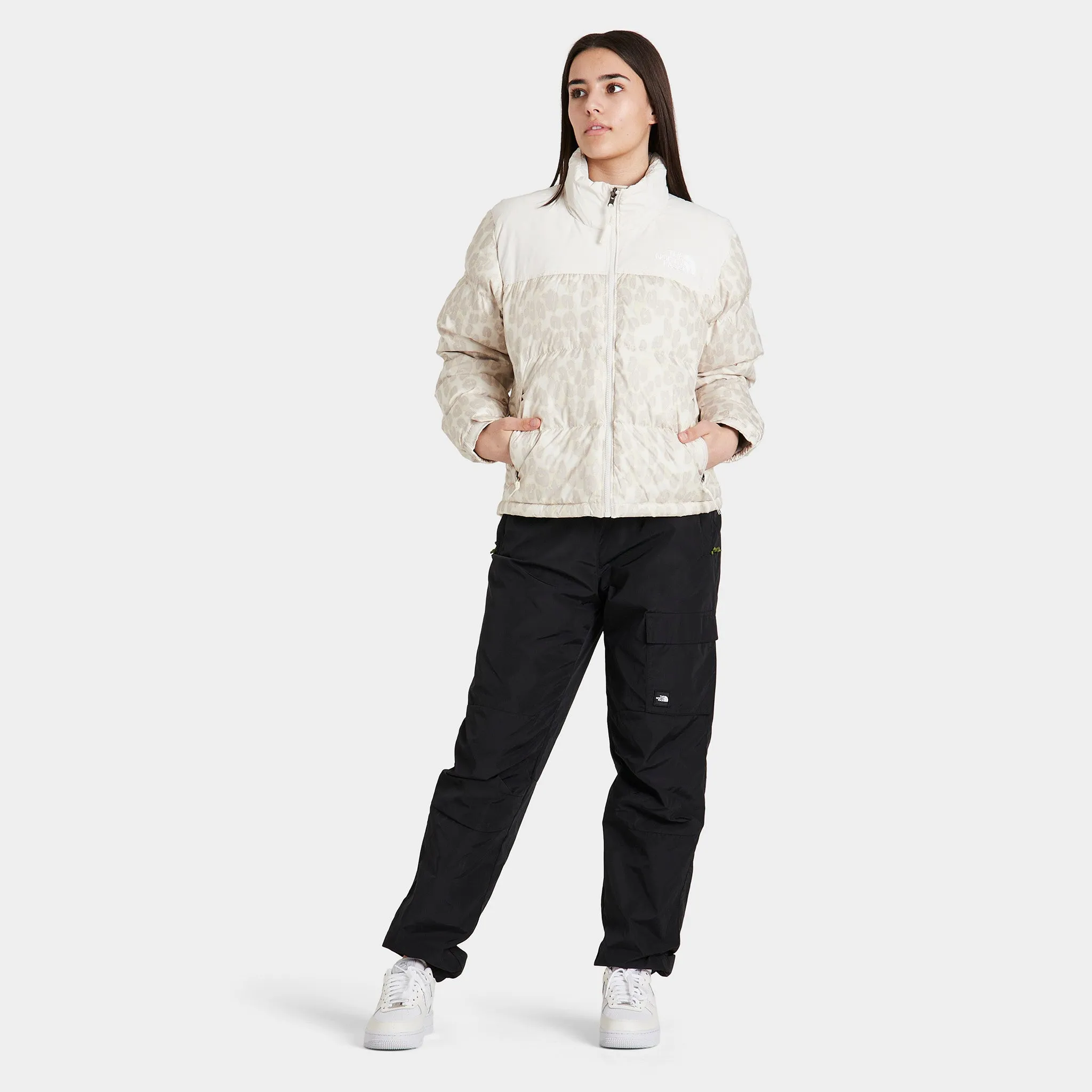 The North Face Women's Printed 1996 Retro Nuptse Jacket Silver Grey Leopard Print / Gardenia White